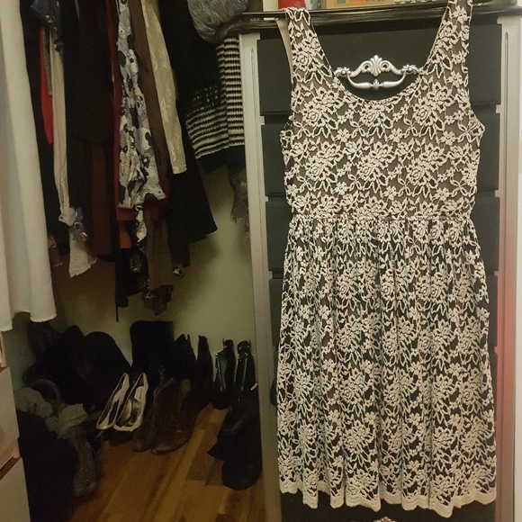 Lace Dress - Picture 2 of 2